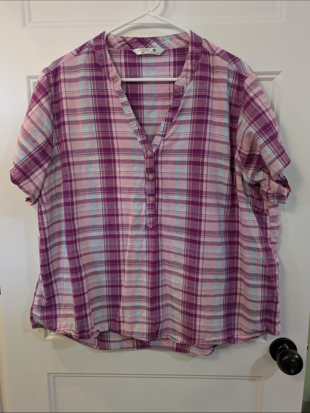 🔴 3/$15 Riders by Lee Purple and Pink Plaid Short-Sleeve Henley Top